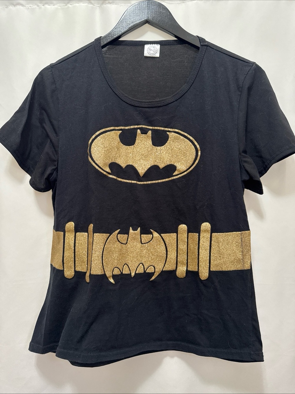 DC woman’s large Black Batman Graphic Tee with Gold Belt Detail dimensions shown